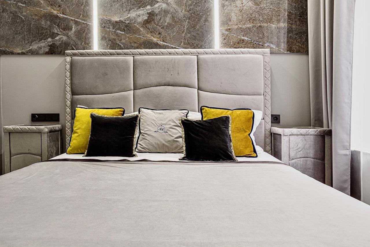 Family Residence Boutique Apartments Lviv Dış mekan fotoğraf