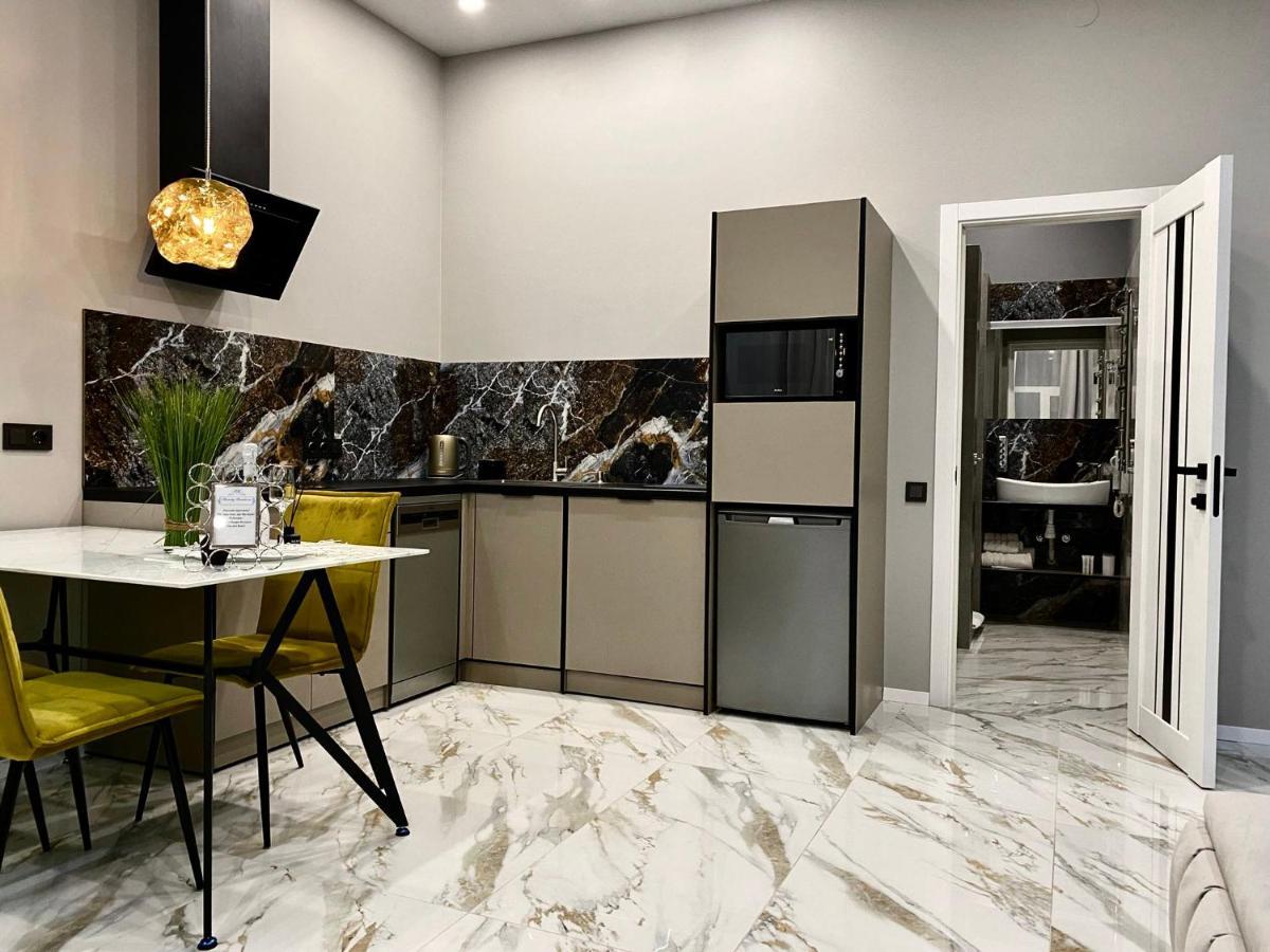 Family Residence Boutique Apartments Lviv Dış mekan fotoğraf