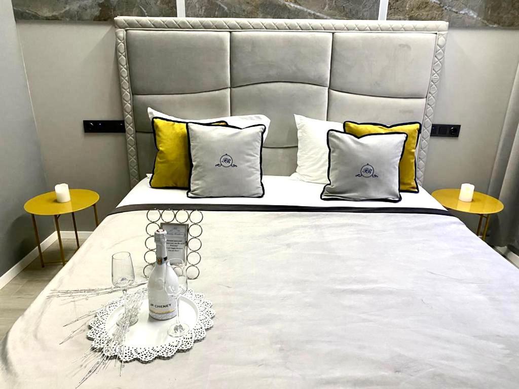 Family Residence Boutique Apartments Lviv Dış mekan fotoğraf
