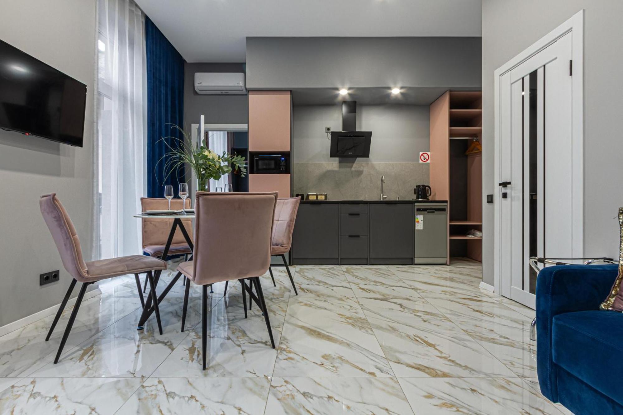 Family Residence Boutique Apartments Lviv Dış mekan fotoğraf